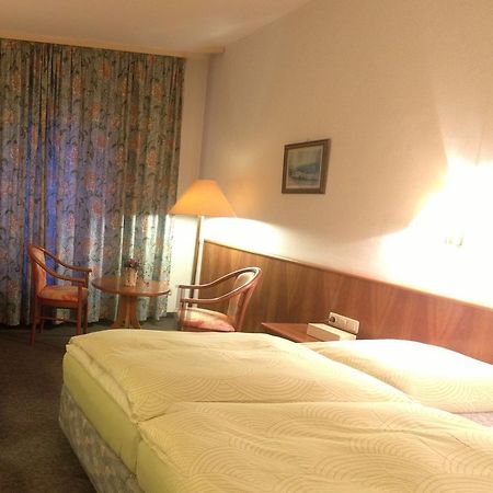 Hotel Stadt Steinbach شتاينباخ أم تاونوس المظهر الخارجي الصورة